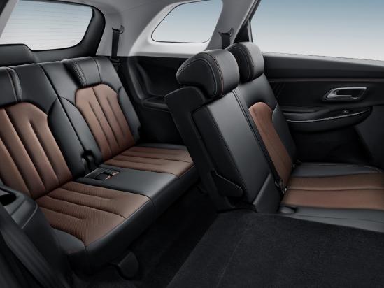 欧尚x7plus7座落地价格图片,长安欧尚x7plus7座自动挡落地价