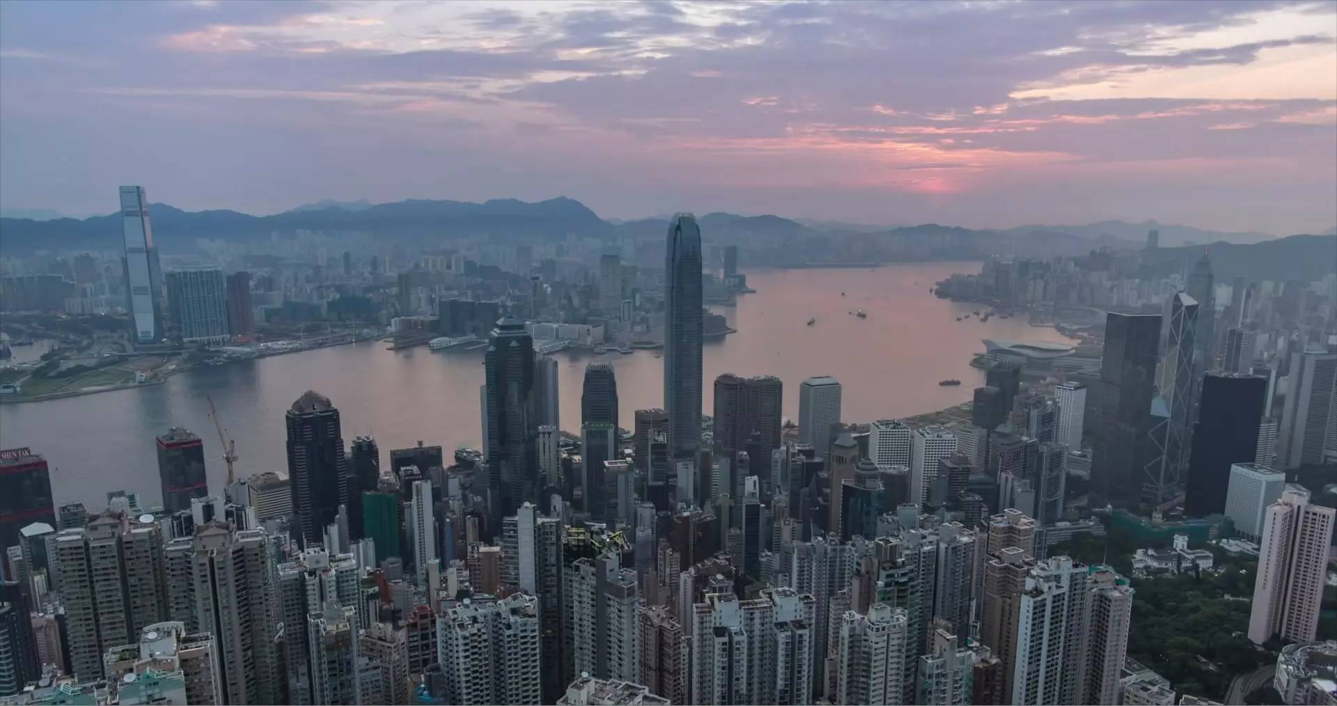 丹凤朝阳：专访凤凰卫视控股有限公司董事局主席刘长乐