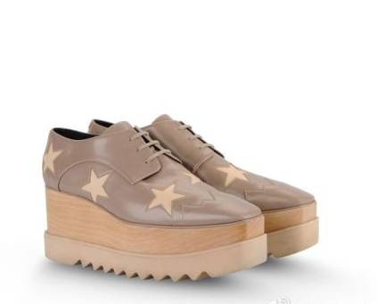 现在有什么夏天穿的好看的小白鞋 (有什么好看的百搭小白鞋)