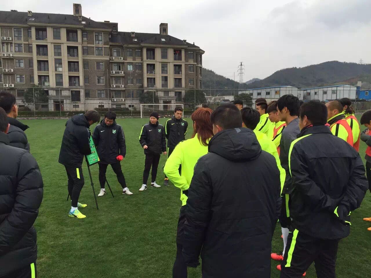 绿城北上挑战“黑马”石家庄！来玩竞猜，赢主场球票！