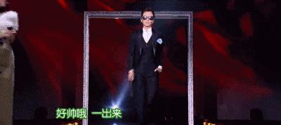 鸡血芭|为什么总是被刘涛帅一脸？因为她穿的不是西装而是铠甲