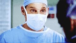 一觉醒来突然面瘫了是怎么回事,一觉醒来变成面瘫了的少女