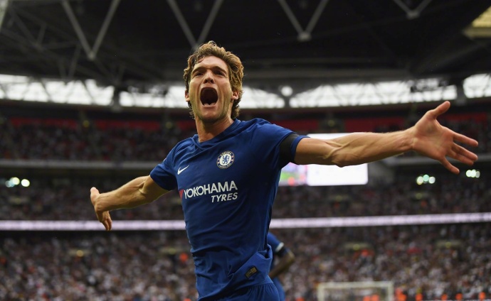 拒绝开倒车！这位出身于足球世家的最强飞翼带领球队上高速！