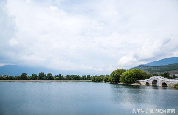 距离丽江仅2小时车程,距离古城2公里