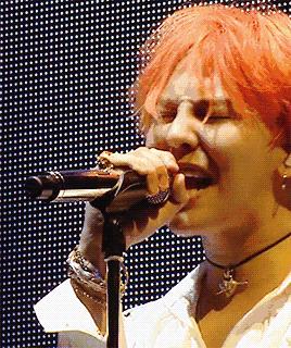 权志龙身材大变样,权志龙这么矮为什么穿衣好看