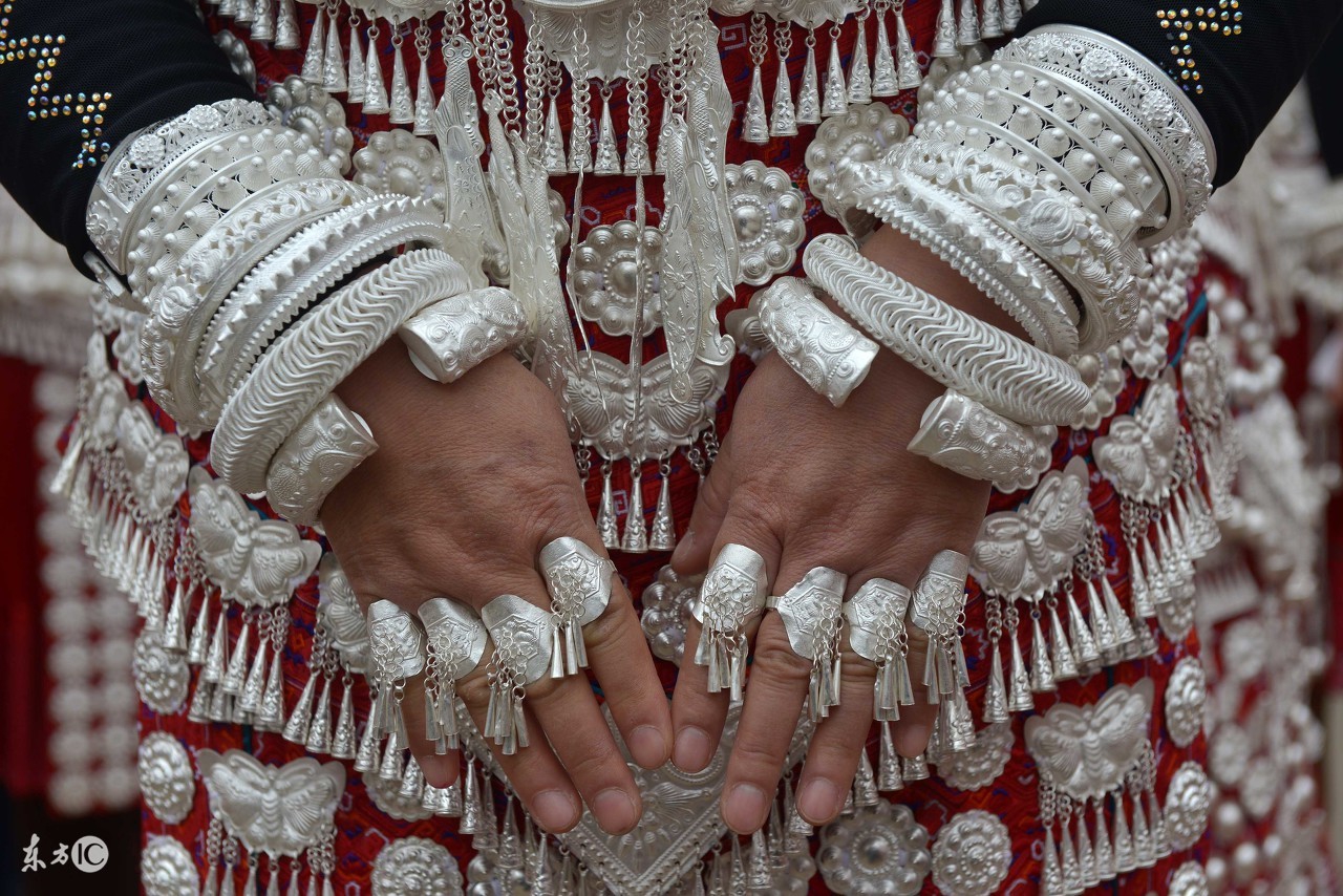 戴银饰真的能排毒吗,身体不健康戴银饰会变黑吗