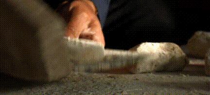 农村老头用动物内脏做手工皂，竟是300年前宫廷技艺，皴裂有救