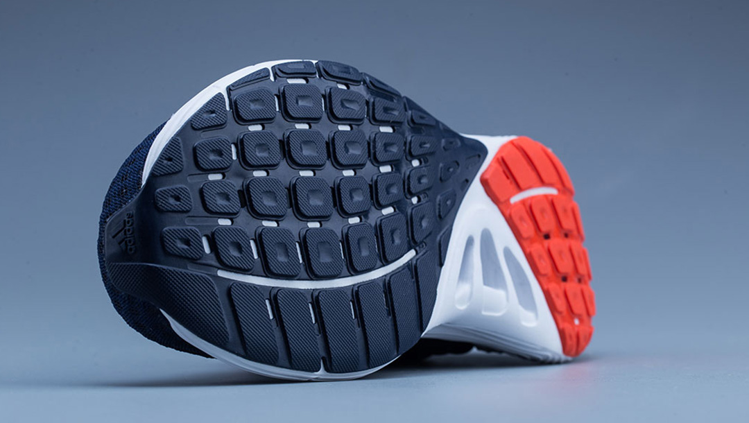 阿迪跑鞋adidas8,adidas阿迪达斯三万块钱跑鞋