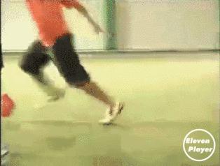 五人足球过人实用技巧,球场实用过人技巧