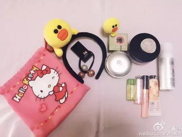 迪丽热巴高圆圆同款双肩包 (迪丽热巴高圆圆同款双肩包哪里买)