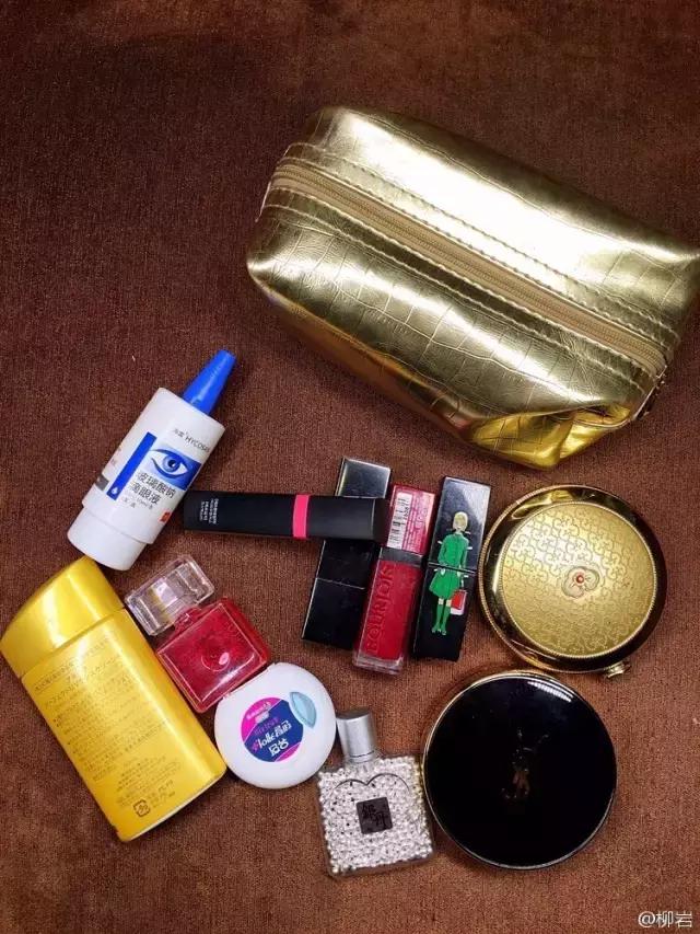 迪丽热巴高圆圆同款双肩包 (迪丽热巴高圆圆同款双肩包哪里买)