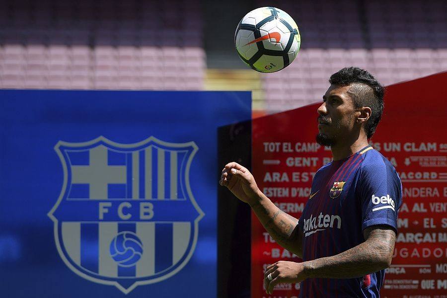 给老司机董路一记漂亮的小粉拳