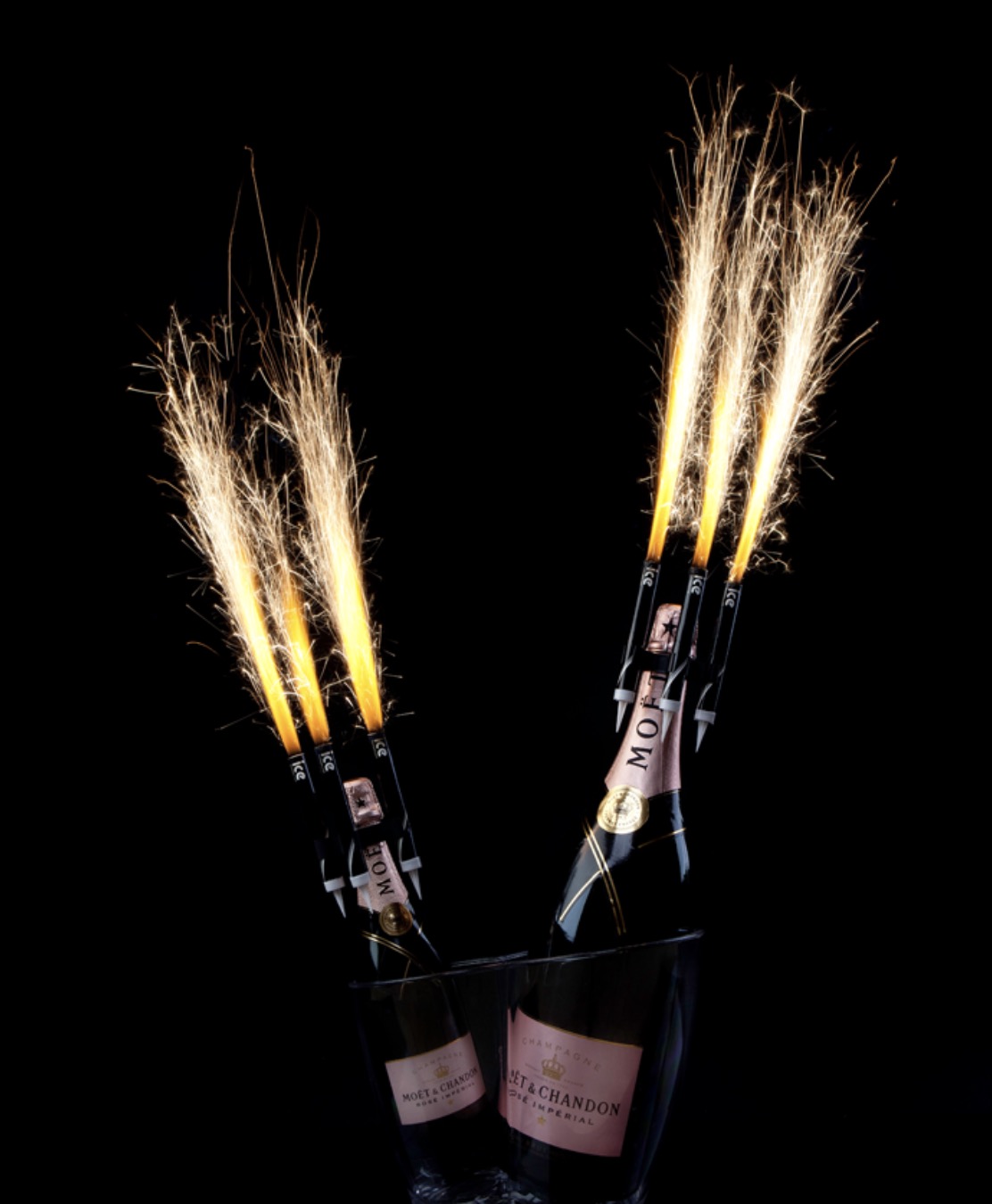 为什么庆祝人都用香槟,为什么庆祝就要喝酒