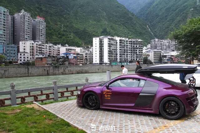 开辆超跑去*藏西**！最后看看几百万的奥迪R8破成啥样了？