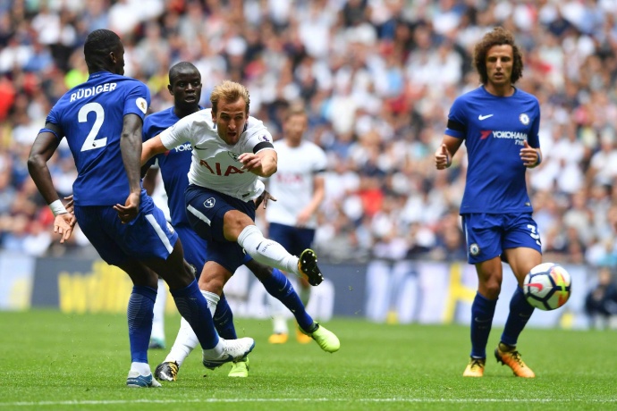 拒绝开倒车！这位出身于足球世家的最强飞翼带领球队上高速！