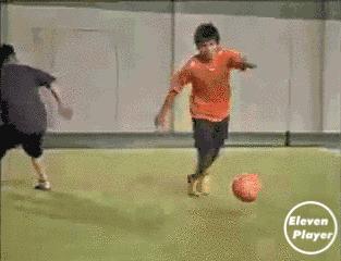 足球过人技巧小学生五年级,五人足球花式过人集锦