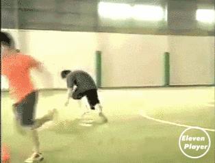 五人足球过人实用技巧,球场实用过人技巧