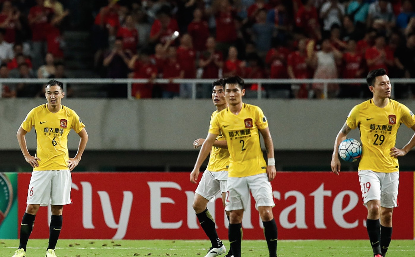 上港vs恒大武磊闪电球,张琳芃上港赛后