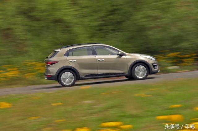 起亚k2跟起亚kxcross的区别,起亚kxcross比k2怎样