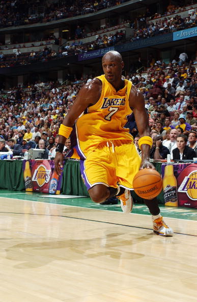 篮球灌篮湖人队,世界篮球洛杉矶湖人队比赛讲解