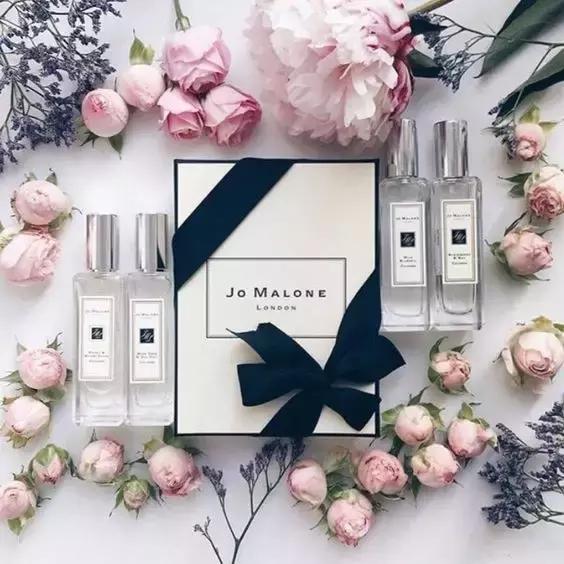 迪丽热巴高圆圆同款双肩包 (迪丽热巴高圆圆同款双肩包哪里买)