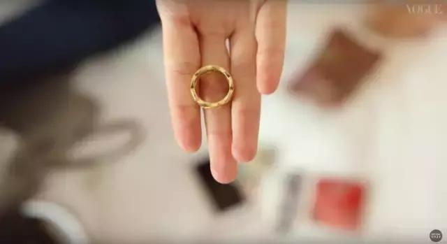 迪丽热巴高圆圆同款双肩包 (迪丽热巴高圆圆同款双肩包哪里买)