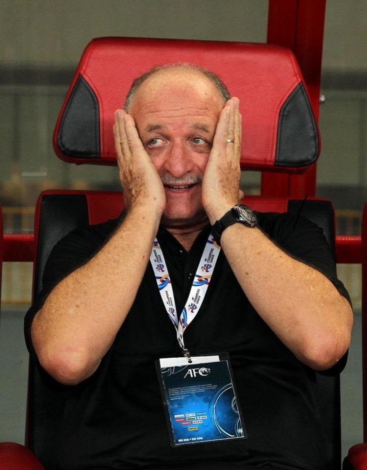 给老司机董路一记漂亮的小粉拳