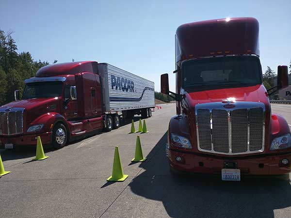 美式长头卡车怎么有两个挡杆,美国卡车是两个挡如何操作