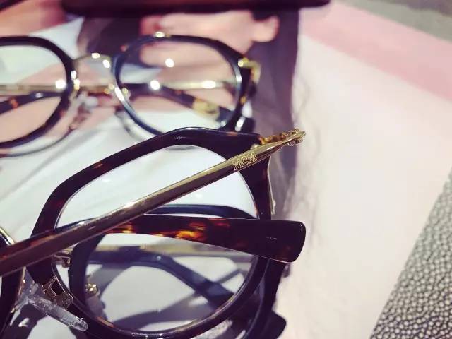 一日一物分享,井柏然同款黑框眼镜