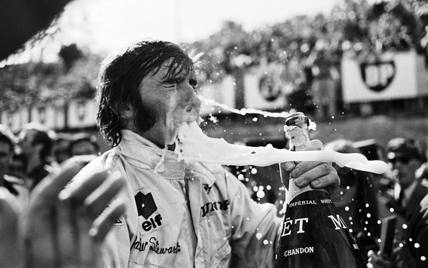 为什么庆祝人都用香槟,为什么庆祝就要喝酒