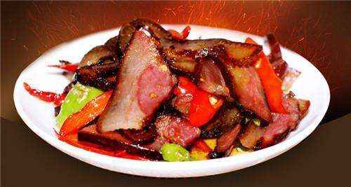 分享一个简单实用的腊味猪蹄、猪头肉、猪内脏做法