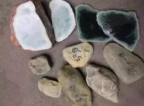 行话里说，“石头不骗人，都是人骗人？”翡翠行家都差点受骗了！