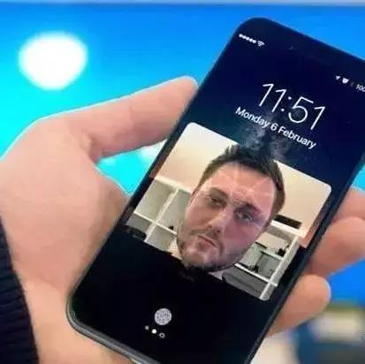 明年双摄手机成主流；高通、苹果卡位脸部辨识；嵌入式存储器转型