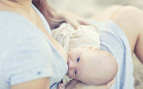 新生儿吃完奶总打嗝怎么缓解,宝宝吃完奶打嗝该怎么解决