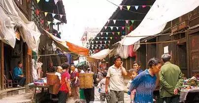 忠路老屋基，太美哒，美得登上《武陵土家》封面