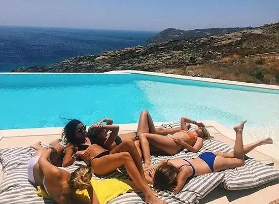 全世界的beach，究竟哪一个美女最多，哪一个又最爱裸游？