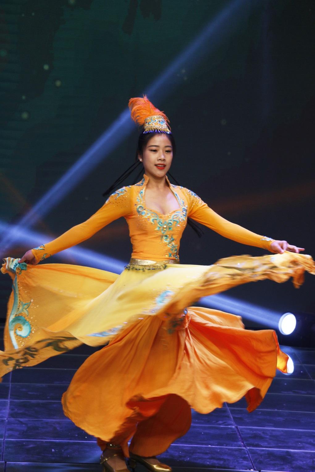 幕前幕后在线全文阅读,幕前幕后的节目