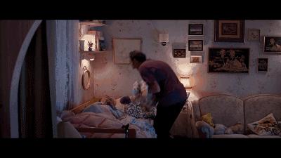 鉴影|49岁的主人公怀孕了，女儿吓懵，老公问：爸爸是谁！