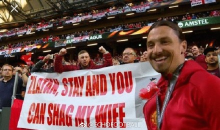 伊布回归曼联！9号变10号！大家激动哭了，只有一个球迷吓哭了