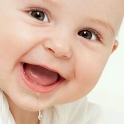 宝宝流口水时期会吐泡泡吗,婴儿下巴流口水发红怎么办