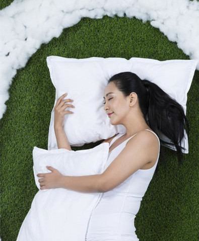 宝宝分床睡哭闹不止，妈妈该如何帮宝宝轻松渡过分床期？