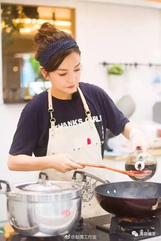 赵薇中餐厅编发,赵薇中餐厅编发视频