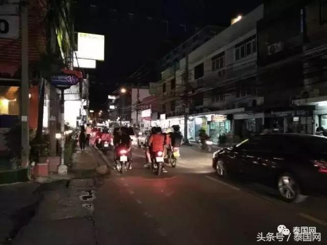 曼谷辉煌代购街在哪,曼谷辉煌代购街中餐烤鱼