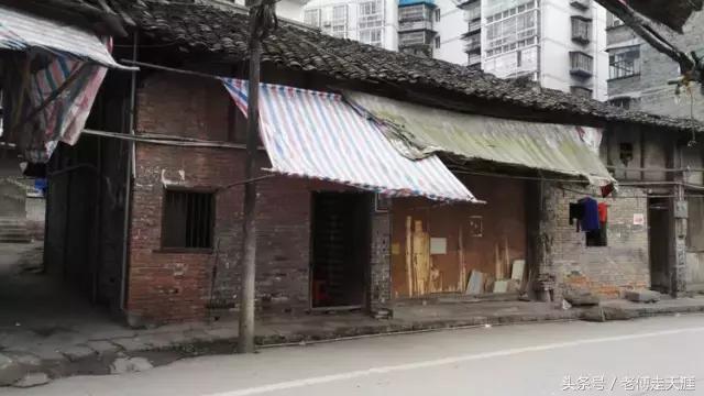 梁中与红中曾合校办学多年~两校原是亲生血缘关系