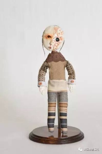12岁，他用两年时间，做出这一整系列暗黑娃娃，有点厉害啊！