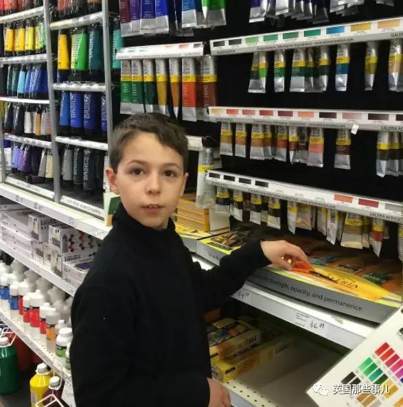 12岁，他用两年时间，做出这一整系列暗黑娃娃，有点厉害啊！