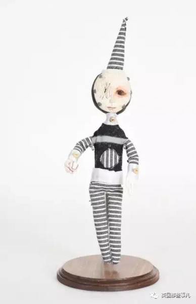 12岁，他用两年时间，做出这一整系列暗黑娃娃，有点厉害啊！