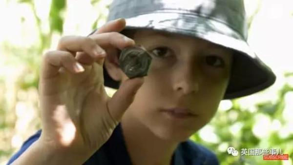 12岁，他用两年时间，做出这一整系列暗黑娃娃，有点厉害啊！