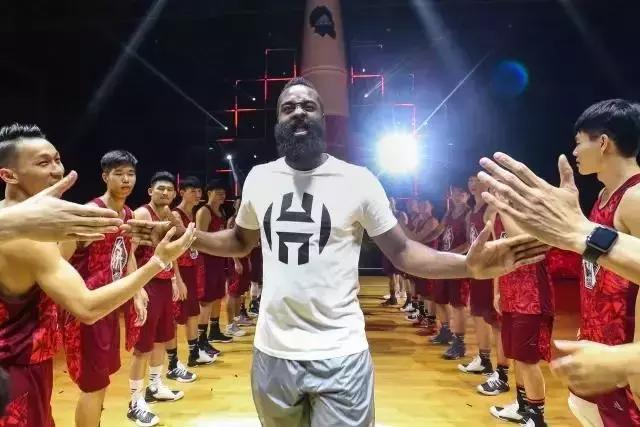 除了火拼、掰转盘和女主持的屁股，这次哈登中国行你可不能忘了它