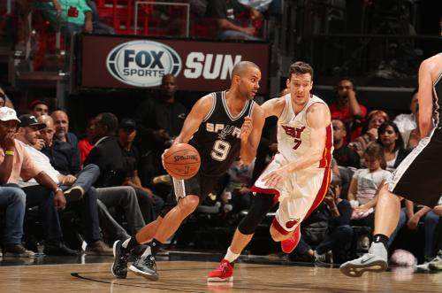 nba现役球星谁转身最好看,nba三种最华丽的转身过人